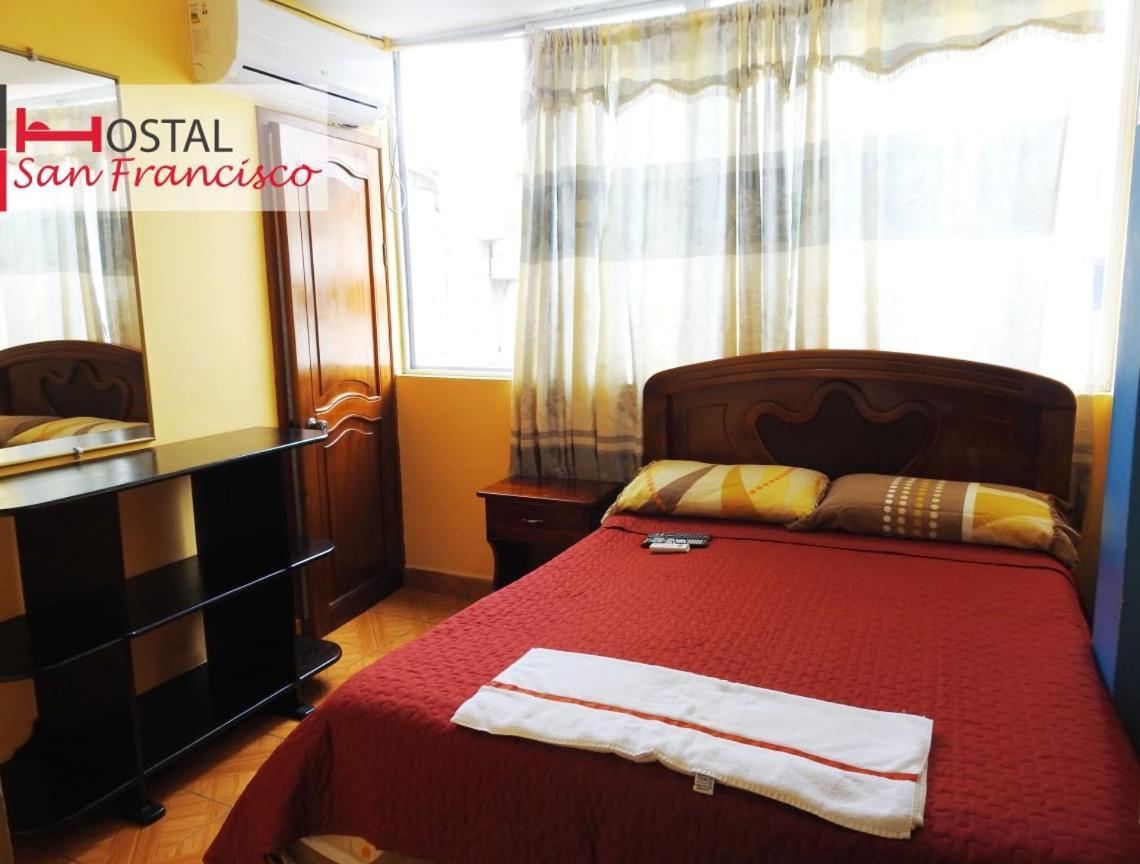 Hostal San Francisco ซานกริสโตวัล ภายนอก รูปภาพ