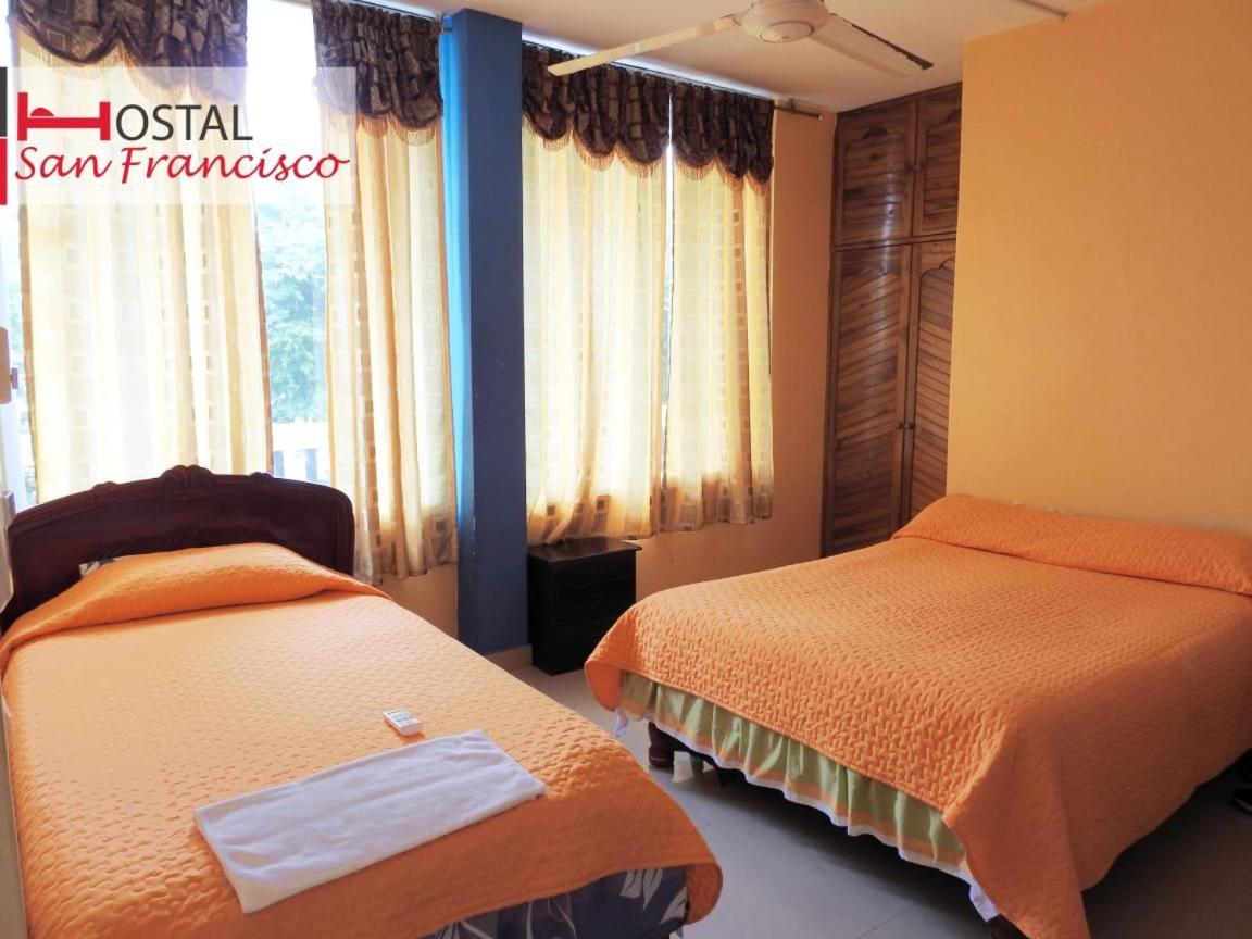 Hostal San Francisco ซานกริสโตวัล ภายนอก รูปภาพ