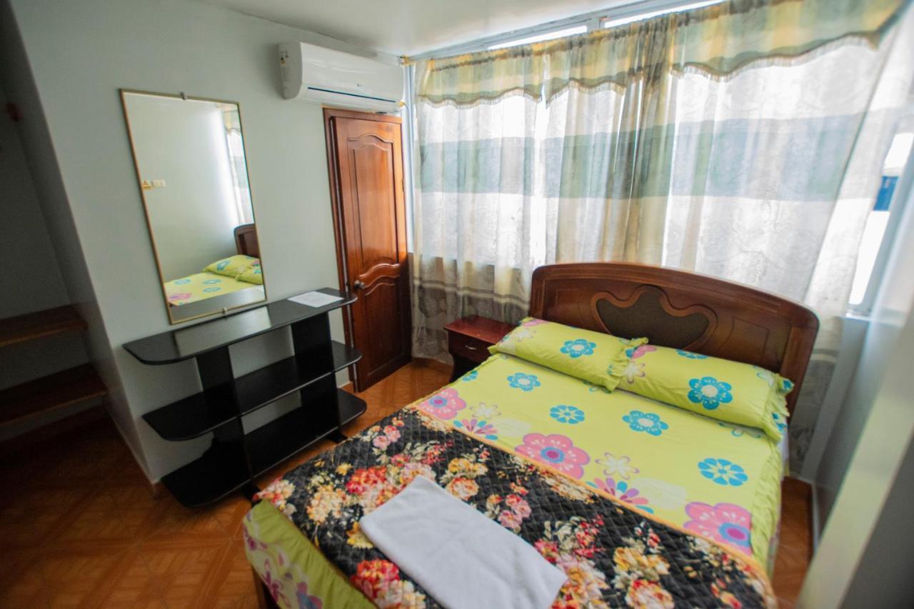 Hostal San Francisco ซานกริสโตวัล ภายนอก รูปภาพ